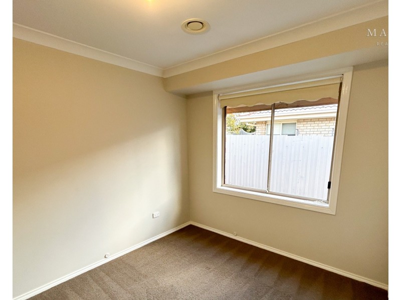 12 Wonkana Road, Glenfield Park NSW 2650