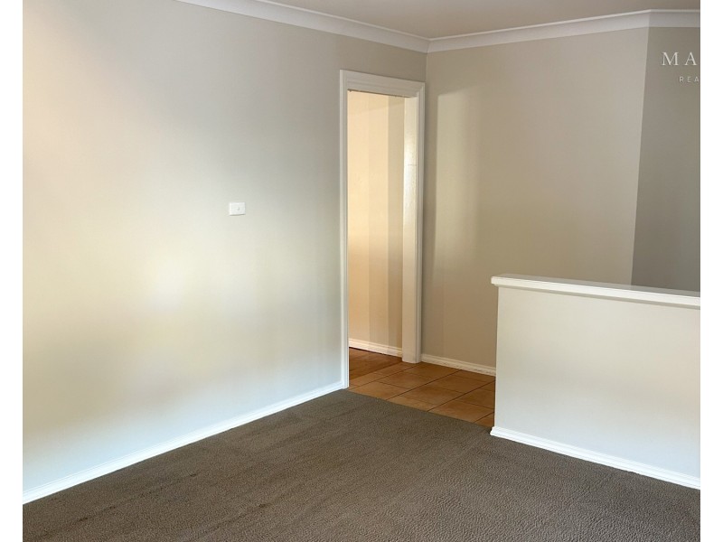 12 Wonkana Road, Glenfield Park NSW 2650