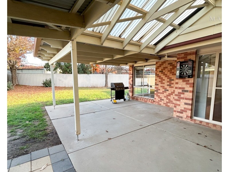12 Wonkana Road, Glenfield Park NSW 2650