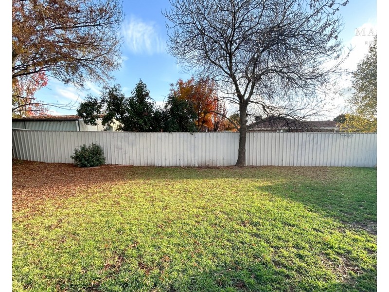 12 Wonkana Road, Glenfield Park NSW 2650