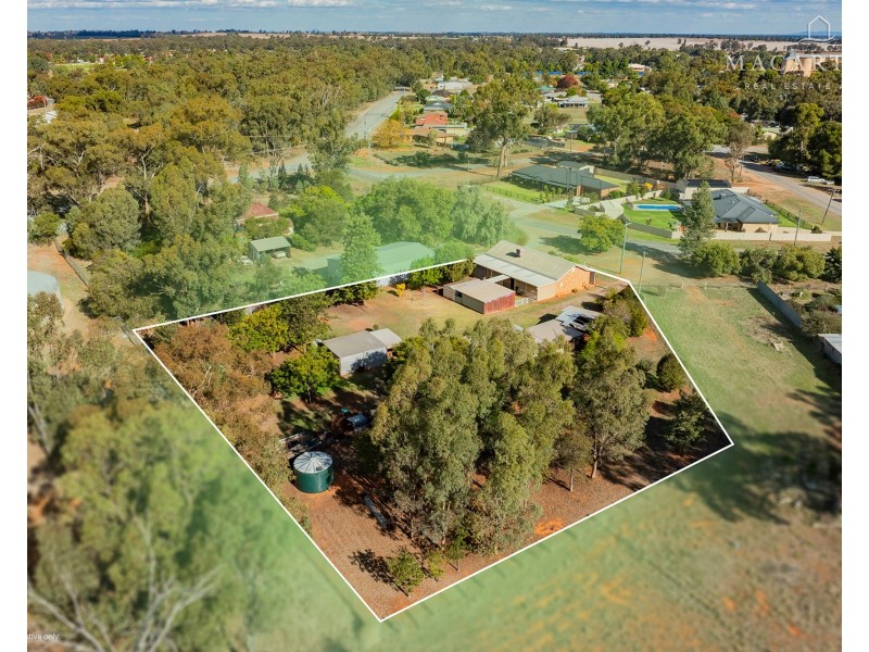 10 Ashbridge Road, Ganmain NSW 2702