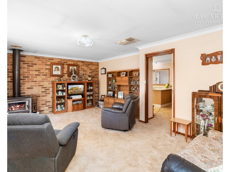 10 Ashbridge Road, Ganmain NSW 2702