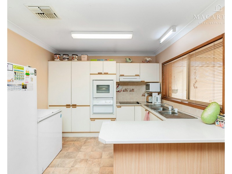 10 Ashbridge Road, Ganmain NSW 2702