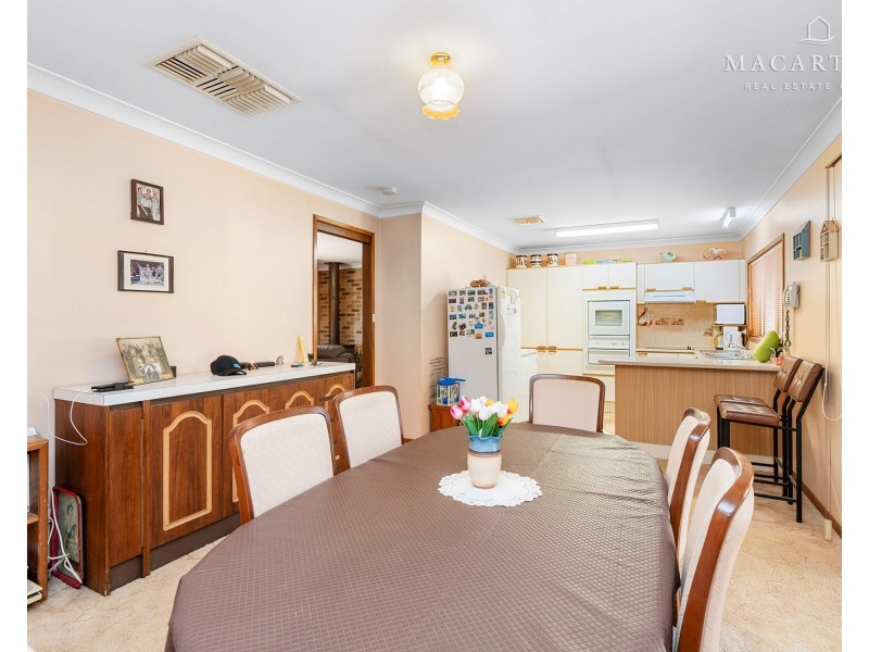 10 Ashbridge Road, Ganmain NSW 2702