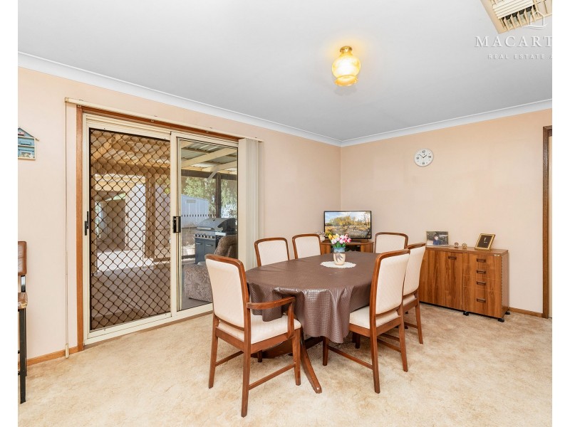 10 Ashbridge Road, Ganmain NSW 2702