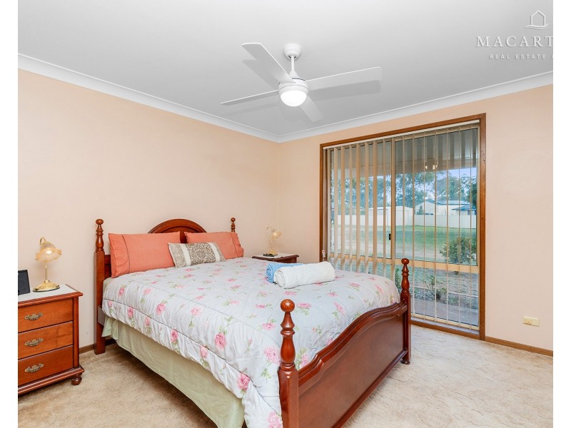 10 Ashbridge Road, Ganmain NSW 2702