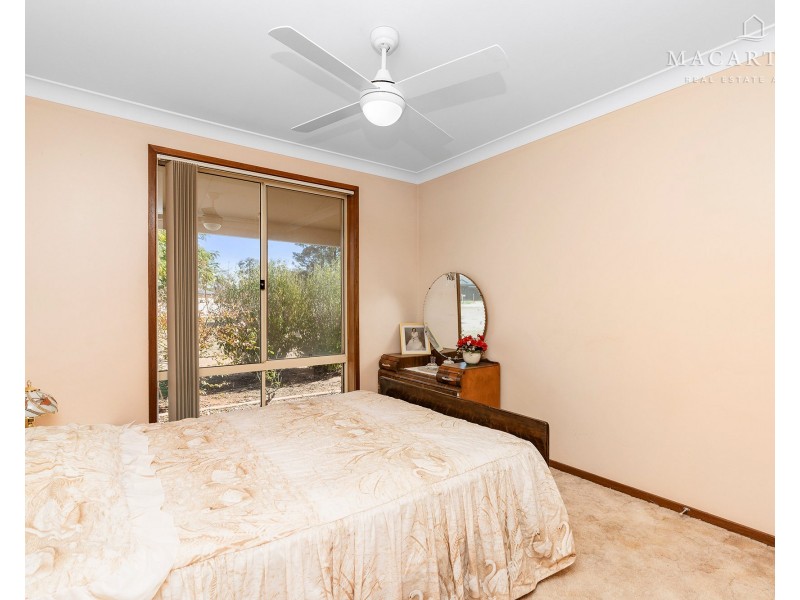 10 Ashbridge Road, Ganmain NSW 2702