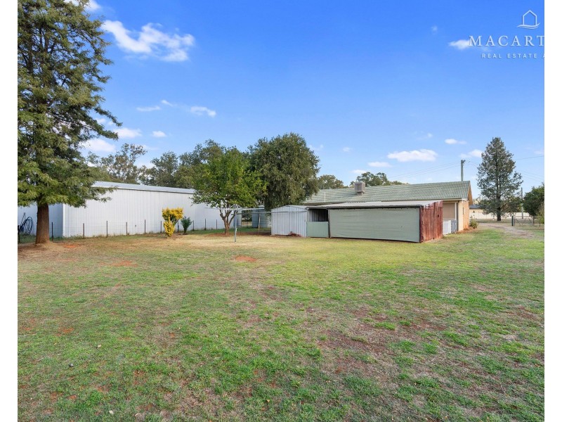 10 Ashbridge Road, Ganmain NSW 2702