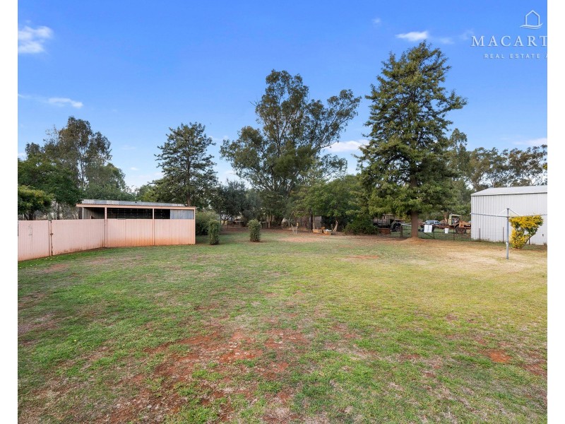 10 Ashbridge Road, Ganmain NSW 2702