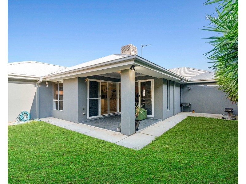 109 Brooklyn Drive, Bourkelands NSW 2650