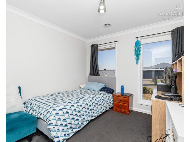 109 Brooklyn Drive, Bourkelands NSW 2650