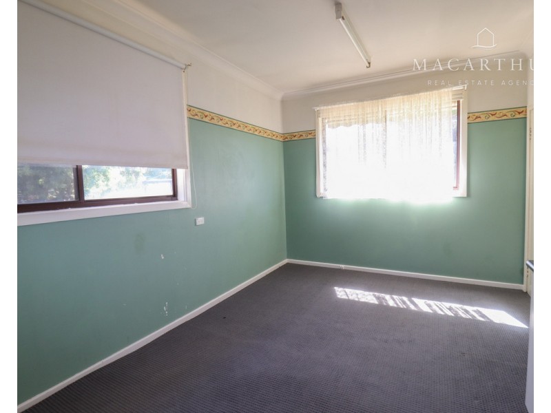 15 Mount Austin Avenue, Mount Austin NSW 2650