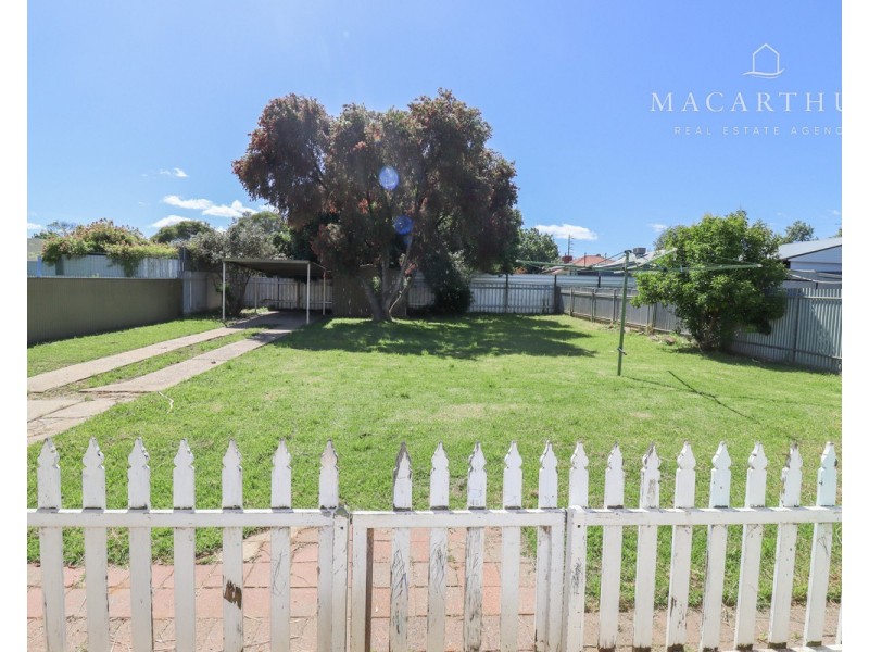 15 Mount Austin Avenue, Mount Austin NSW 2650