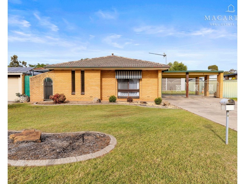6 Dalman Parkway, Glenfield Park NSW 2650