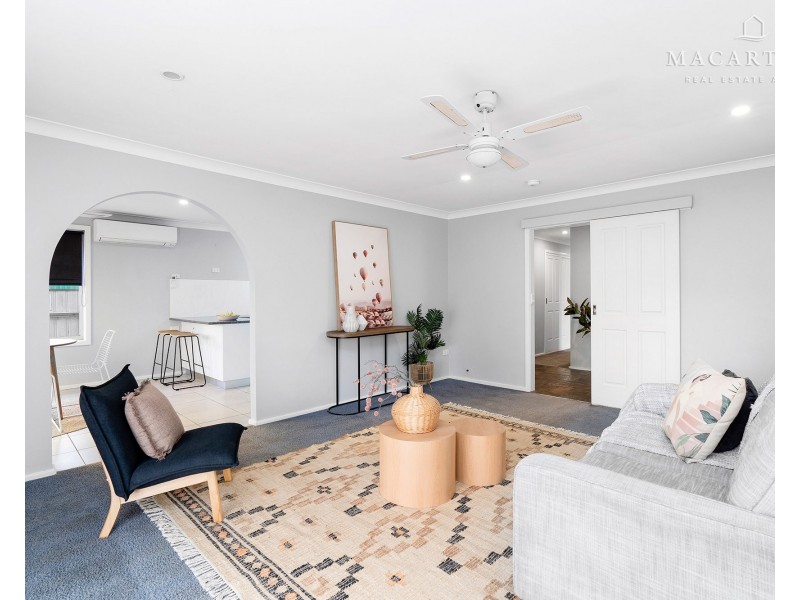 6 Dalman Parkway, Glenfield Park NSW 2650