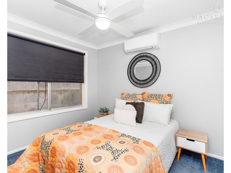 6 Dalman Parkway, Glenfield Park NSW 2650