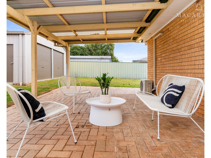 6 Dalman Parkway, Glenfield Park NSW 2650