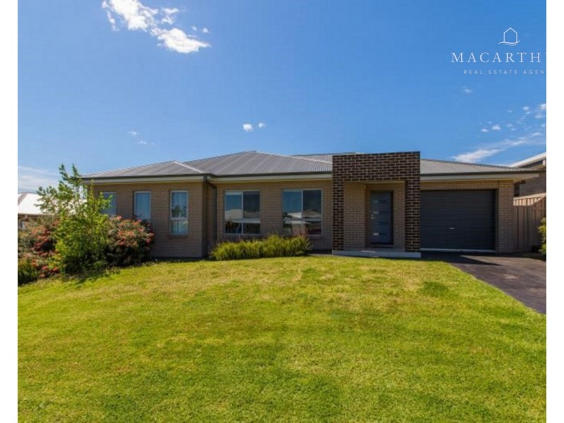 1/7 Burrundulla Road, Bourkelands NSW 2650