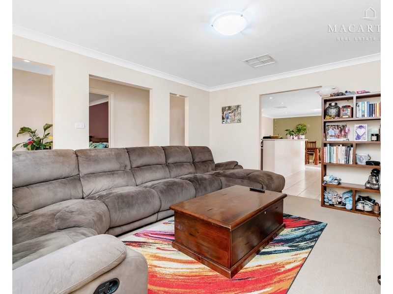7 Allunga Street, Glenfield Park NSW 2650