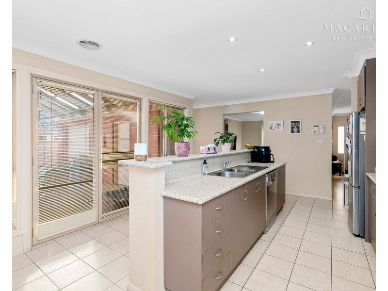 7 Allunga Street, Glenfield Park NSW 2650
