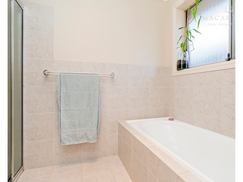 7 Allunga Street, Glenfield Park NSW 2650