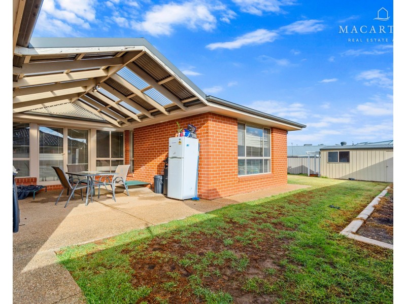 7 Allunga Street, Glenfield Park NSW 2650