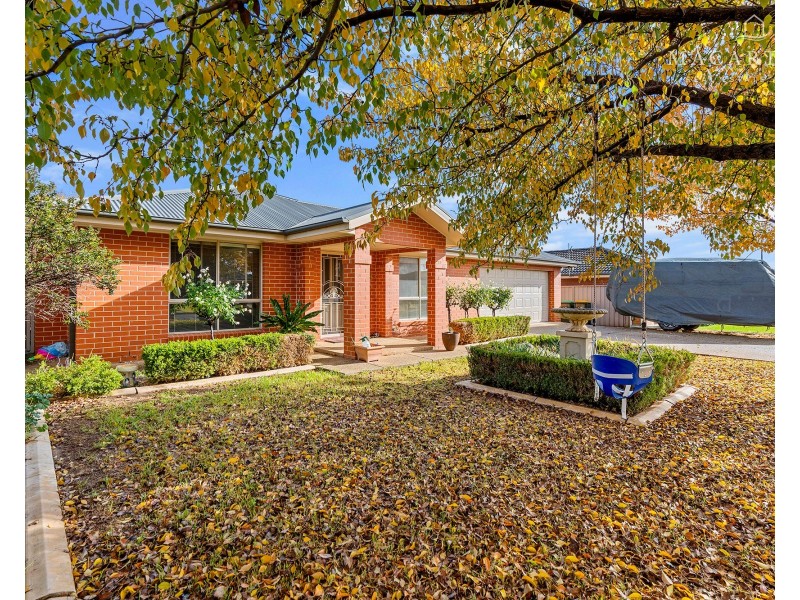7 Allunga Street, Glenfield Park NSW 2650