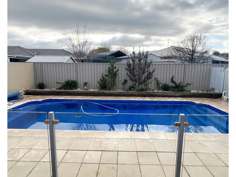 19 Gunn Drive, Estella NSW 2650