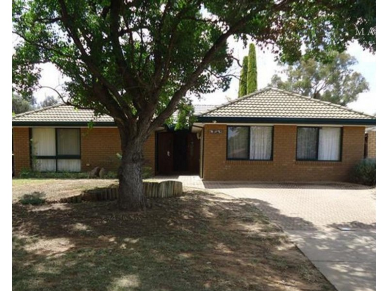 71 Pugsley Avenue, Estella NSW 2650