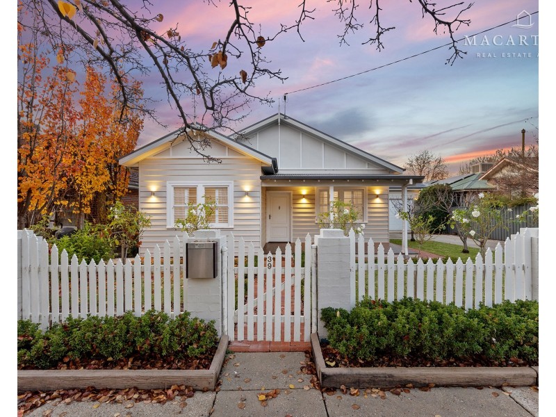 39 Gormly Avenue, Wagga Wagga NSW 2650