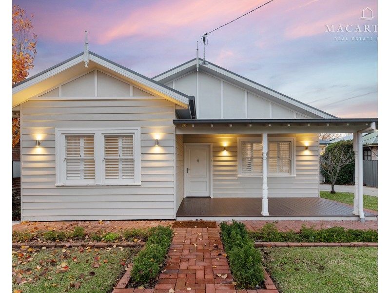39 Gormly Avenue, Wagga Wagga NSW 2650