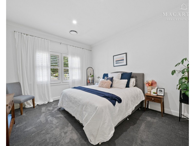 39 Gormly Avenue, Wagga Wagga NSW 2650