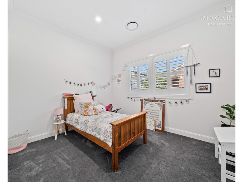 39 Gormly Avenue, Wagga Wagga NSW 2650