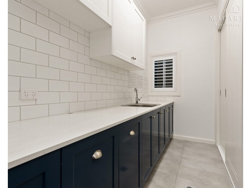 39 Gormly Avenue, Wagga Wagga NSW 2650