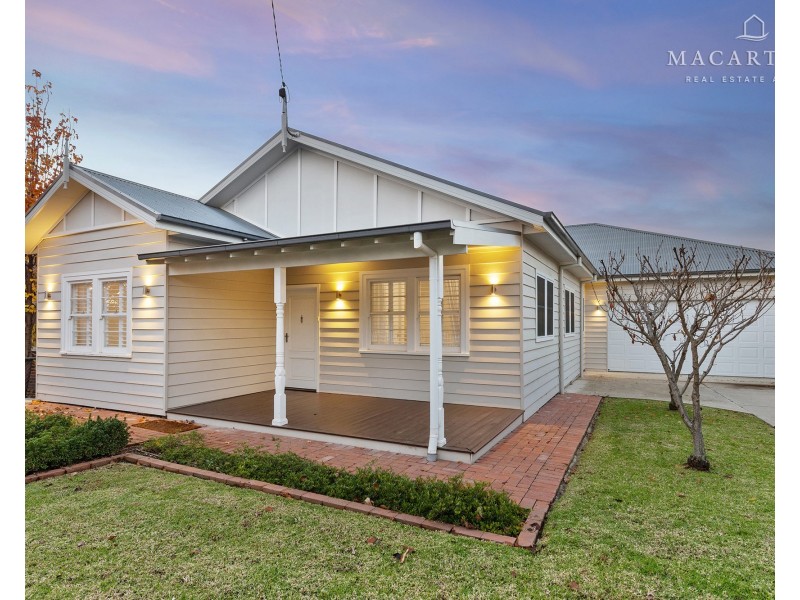 39 Gormly Avenue, Wagga Wagga NSW 2650