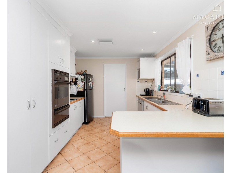15 Matheson Place, Estella NSW 2650
