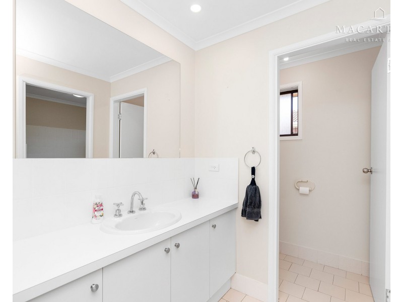 15 Matheson Place, Estella NSW 2650