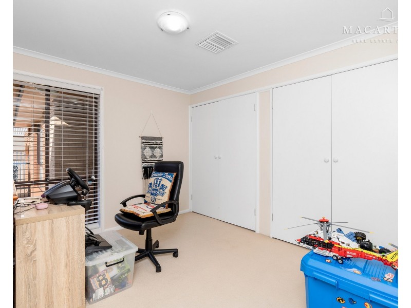 15 Matheson Place, Estella NSW 2650