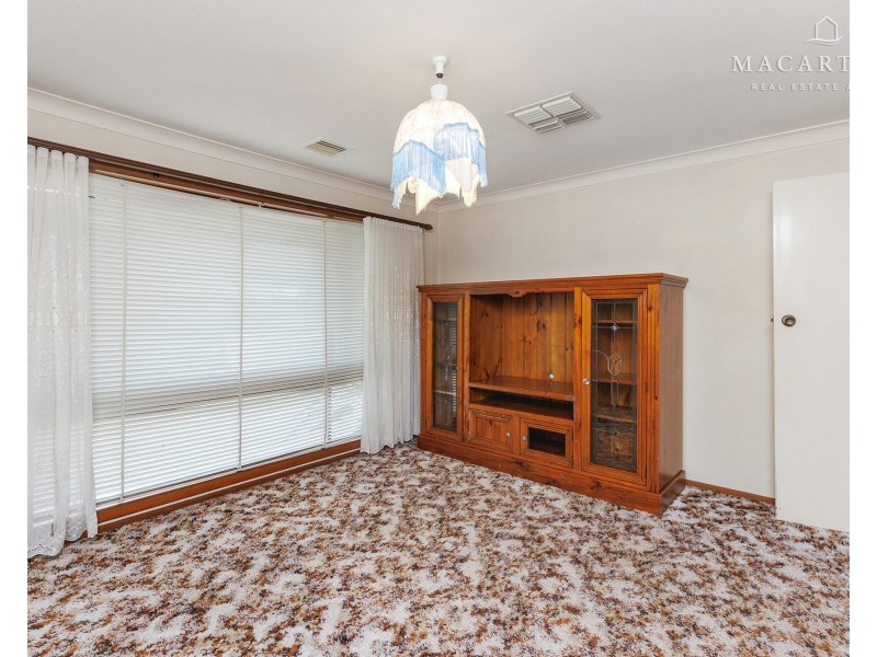 23 Coyne Street, Mount Austin NSW 2650