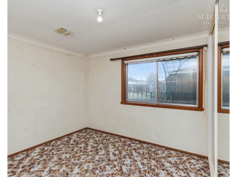 23 Coyne Street, Mount Austin NSW 2650