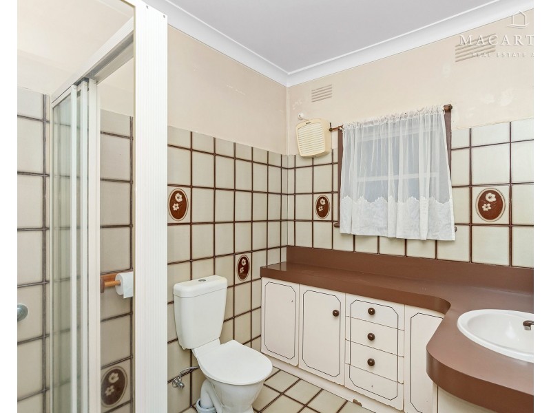 1 Marama Parade, Mount Austin NSW 2650