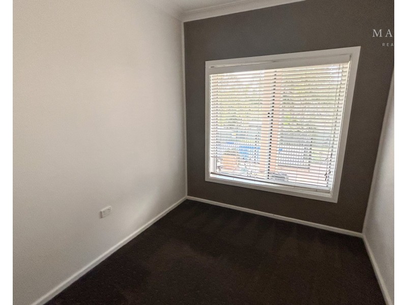11 Warrawong Street, Kooringal NSW 2650