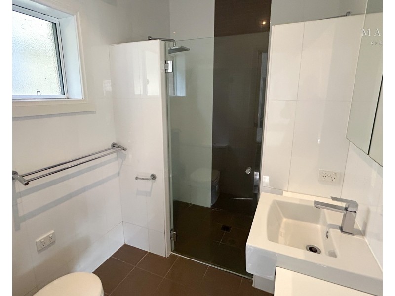 11 Warrawong Street, Kooringal NSW 2650