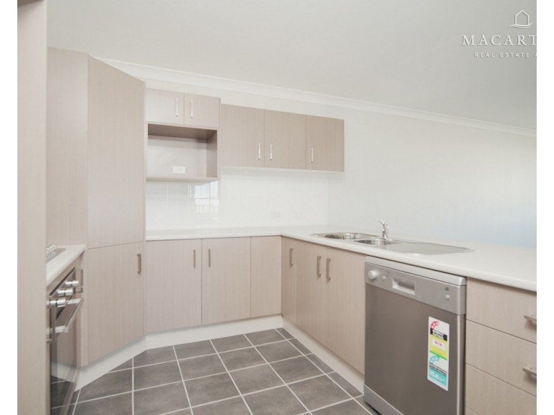 2/57 Coppabella Drive, Gobbagombalin NSW 2650
