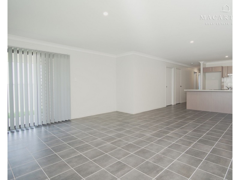 2/57 Coppabella Drive, Gobbagombalin NSW 2650