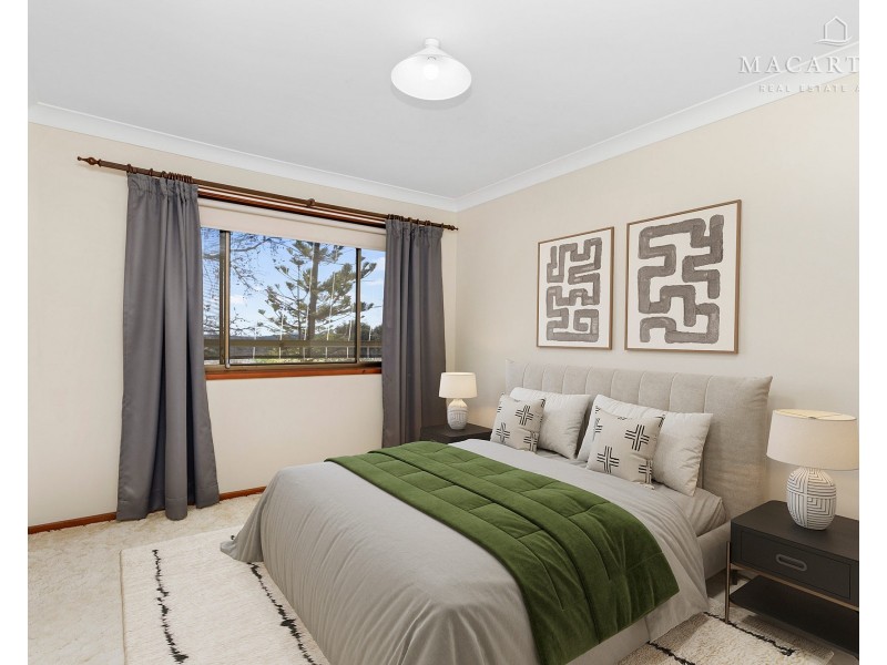 13 Amsterdam Crescent, Tolland NSW 2650