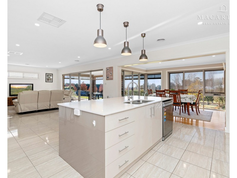 21 Kunzea Place, Springvale NSW 2650