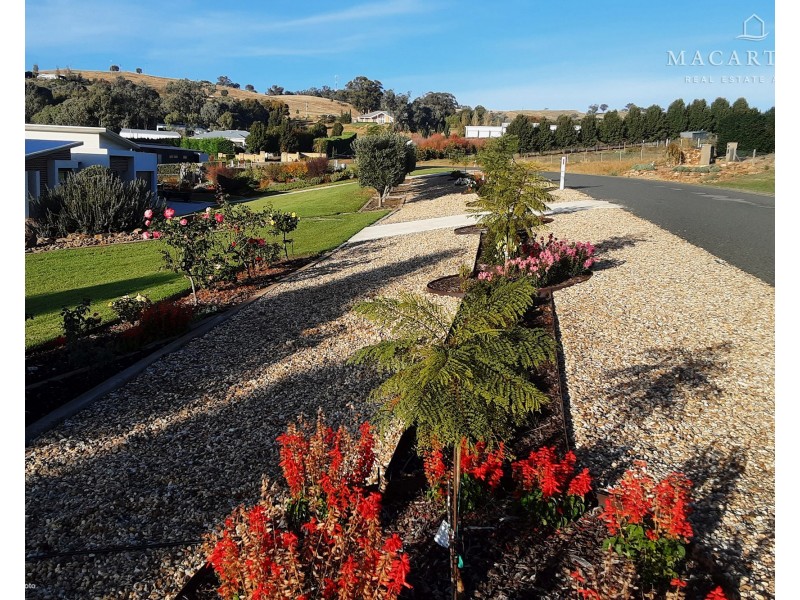 21 Kunzea Place, Springvale NSW 2650