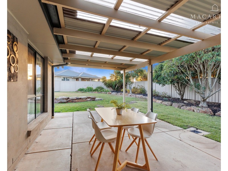 2 Barrima Drive, Glenfield Park NSW 2650