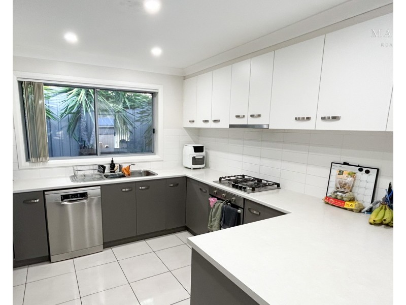 64 Kaloona Drive, Bourkelands NSW 2650